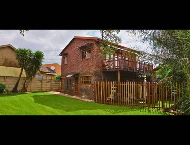5 BEDROOM HOUSE FOR SALE IN ELANDSPARK